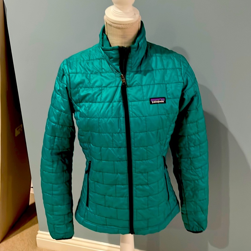 Patagonia Womens Small lightweight jacket